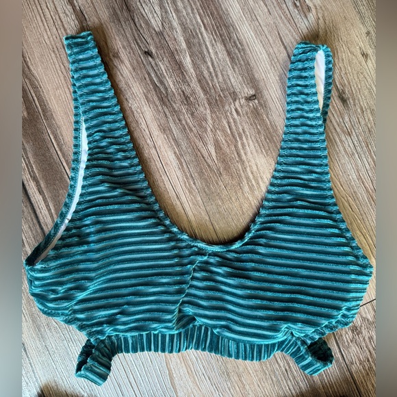 EUC Cupshe Velour Cut Out Bikini - Picture 6 of 12